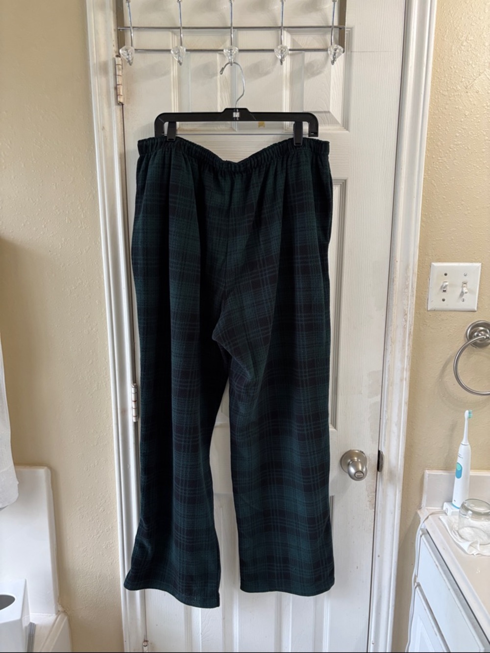 SKIMS Dark Green Plaid Men's Lounge Pants